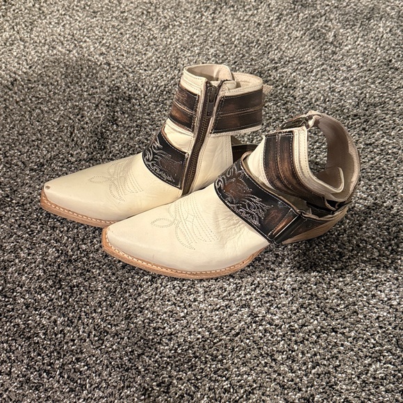 Freebird Waylon - Picture 4 of 5